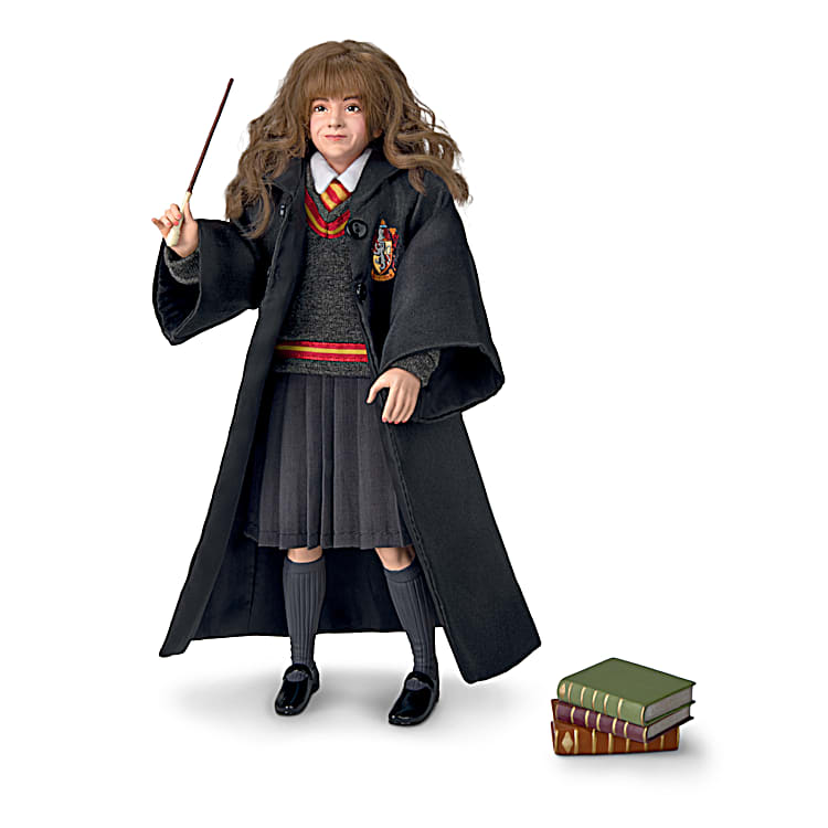 Hermione HARRY POTTER HERMIONE GRANGER 10.5 Tall Hand-Painted Portrait Figure With  Fabric HOGWARTS Uniform