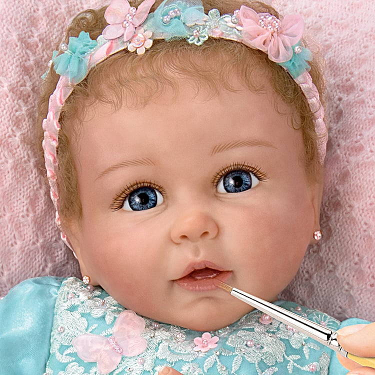 Charlotte Lifelike Baby Doll By Linda Murray Featuring Hand Set