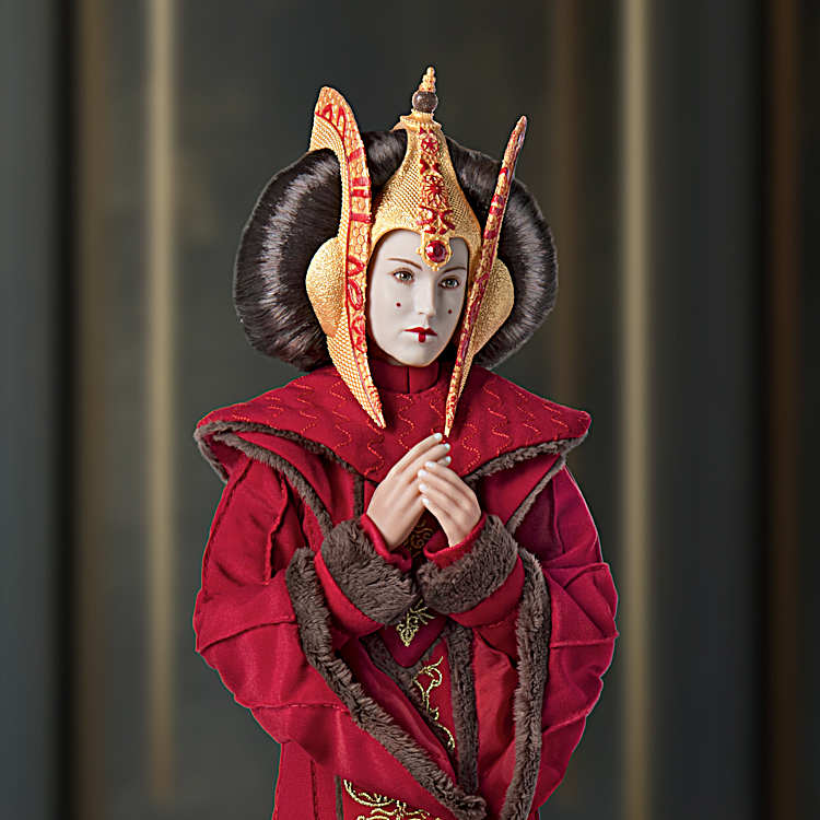STAR WARS 15 Tall Padm Amidala Portrait Figure With Hand-Tailored  Costuming And Sein Jewels