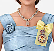 Recreated Royal Family Order brooch with a QE II photo